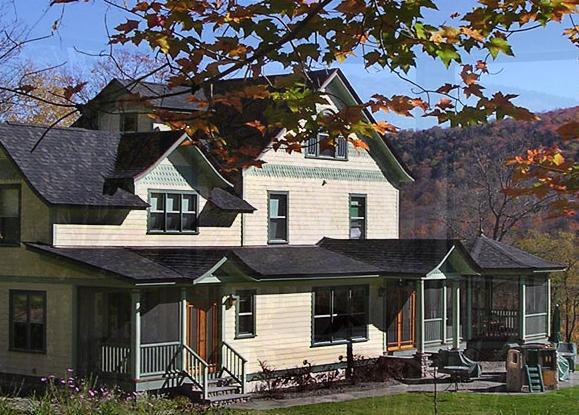 Breezy Hill Inn
