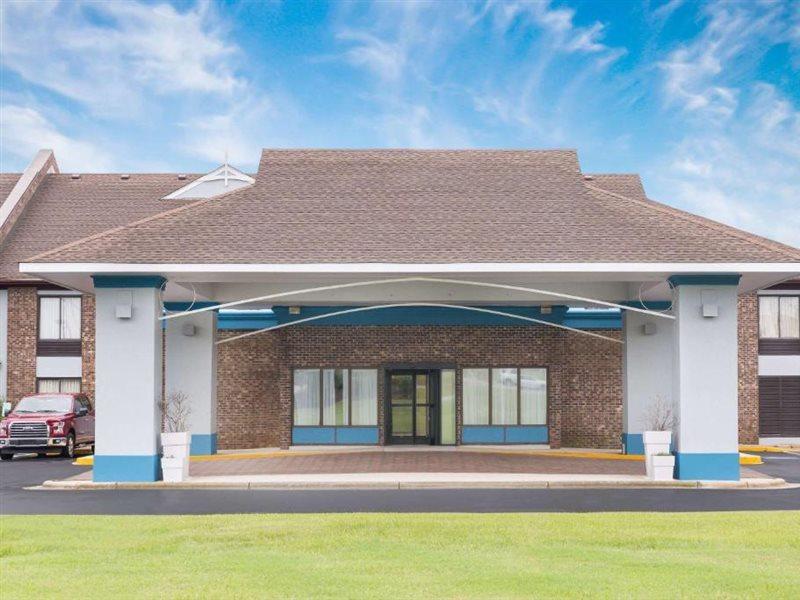 Baymont Inn and Suites Kitty Hawk Outer Banks
