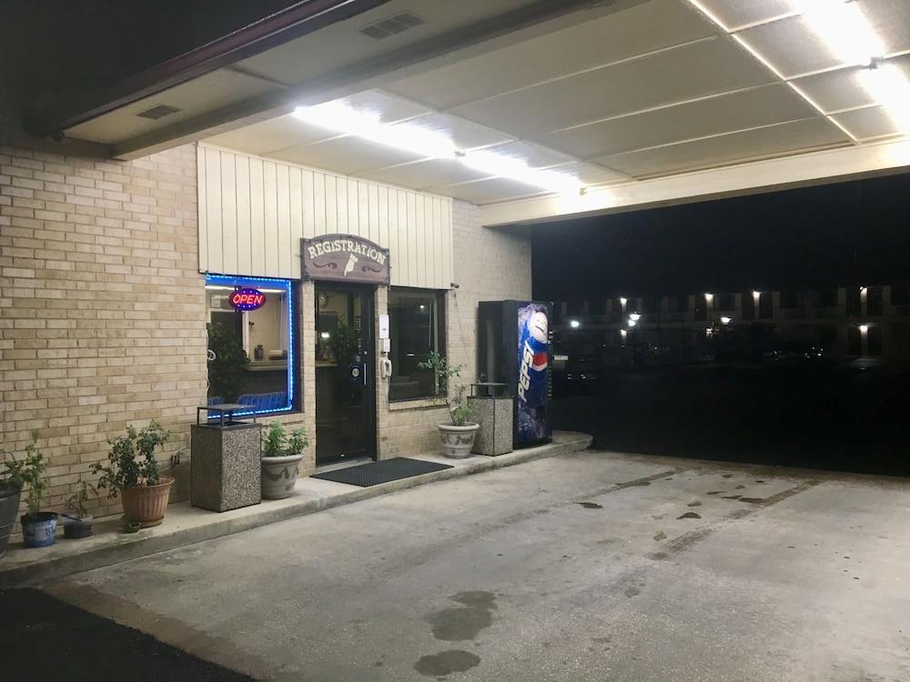 Inn at Mexia