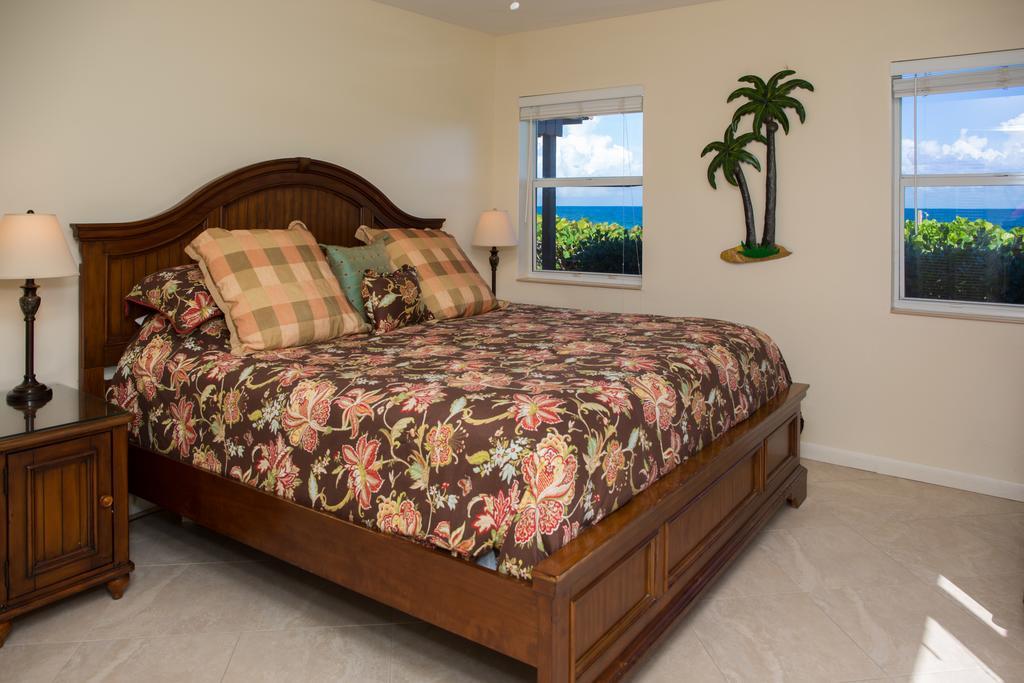 Royal Flamingo Villas