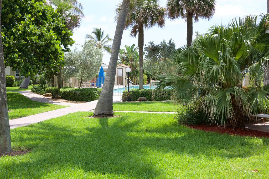 Royal Flamingo Villas