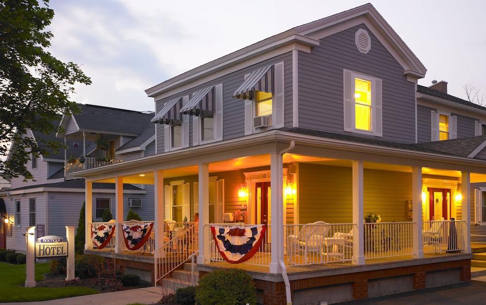 Skaneateles Suites And Boutique Hotel