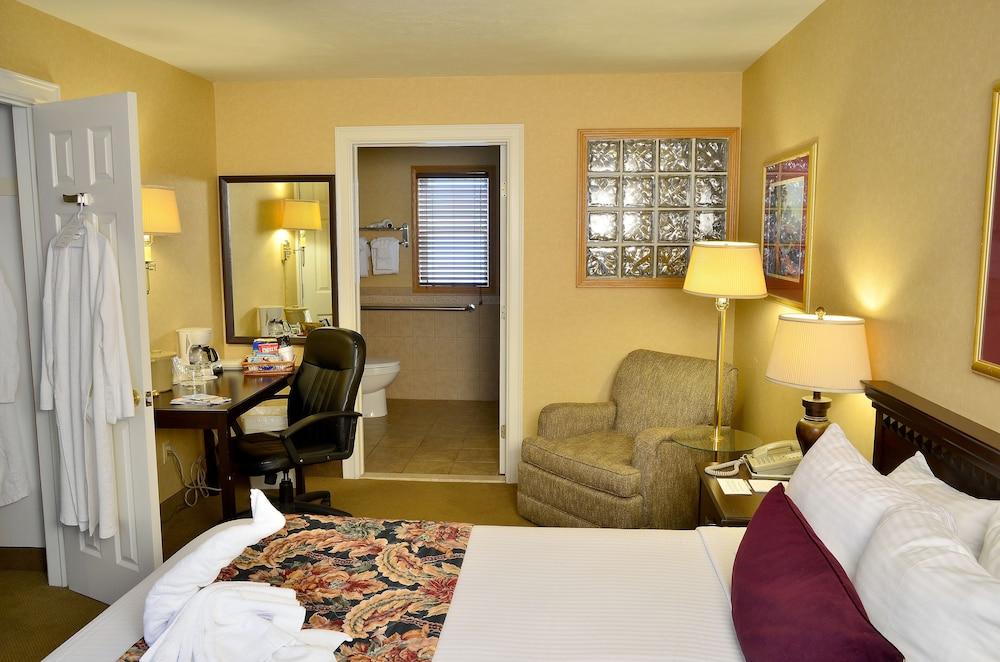 Skaneateles Suites And Boutique Hotel