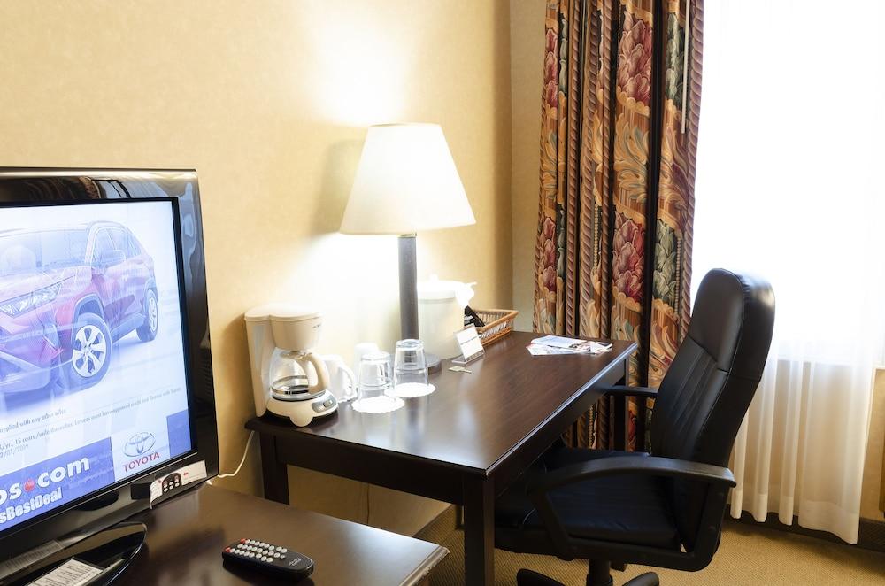 Skaneateles Suites And Boutique Hotel