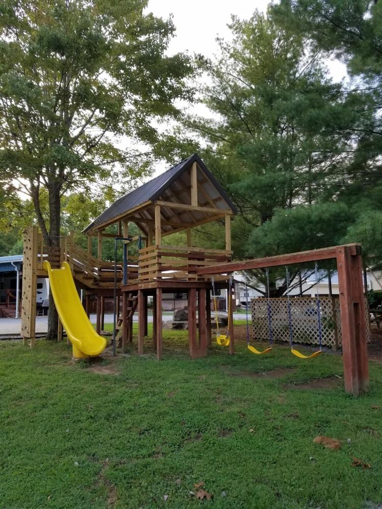 Timber Pointe Resort