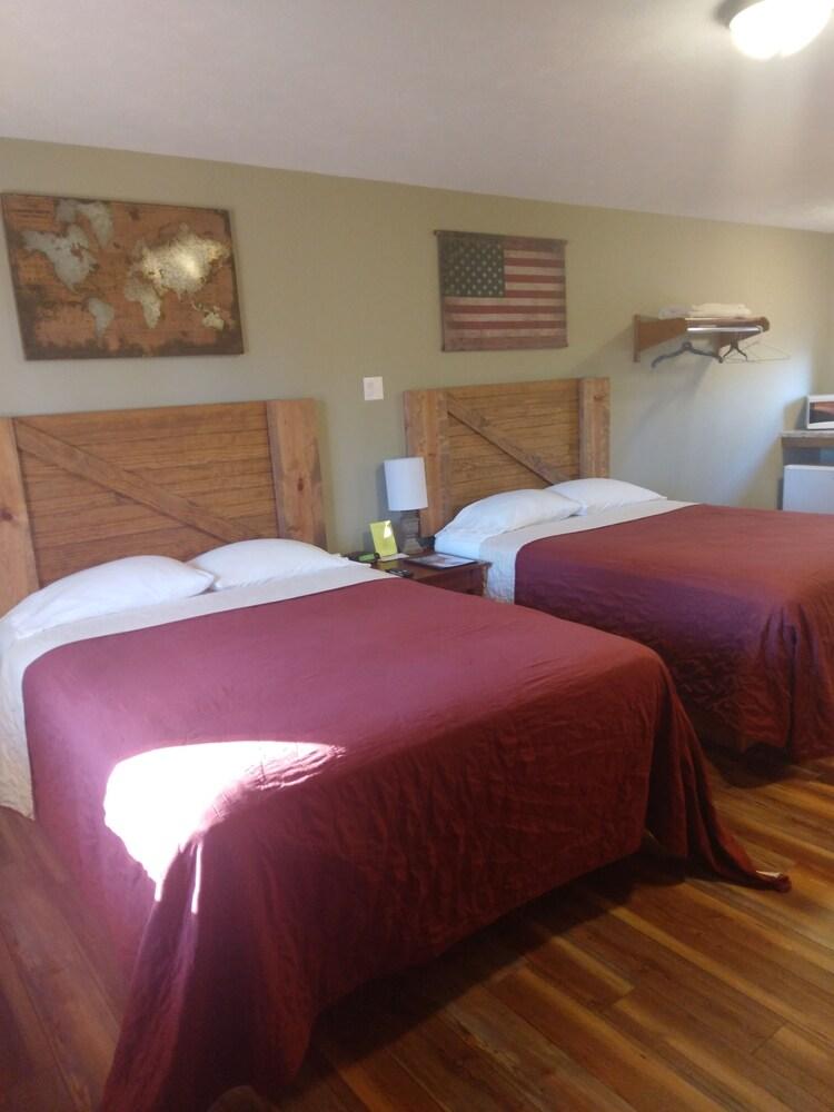 Timber Pointe Resort