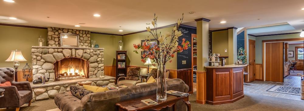 Wild Iris Inn