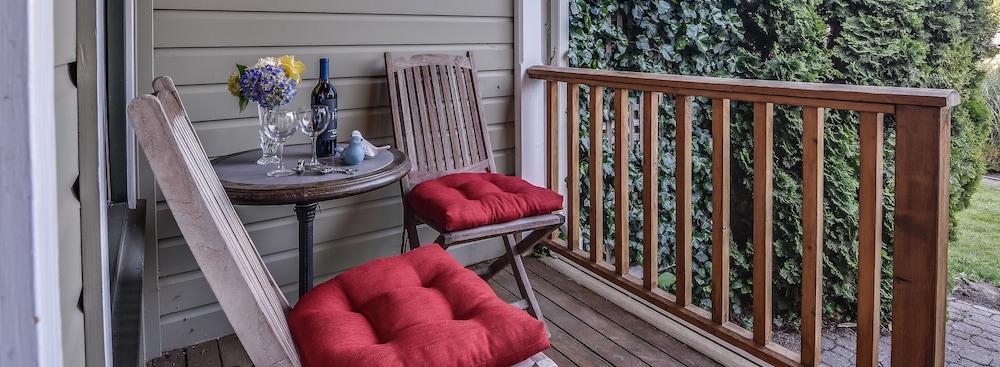 Wild Iris Inn