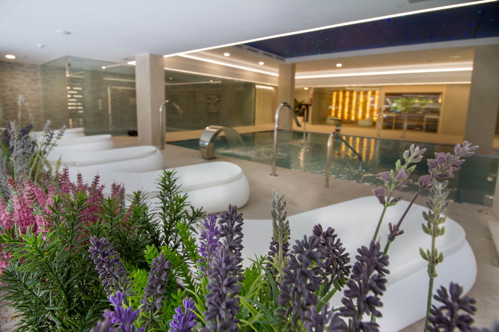 Estimar Calpe Suitopía 3 & Three
