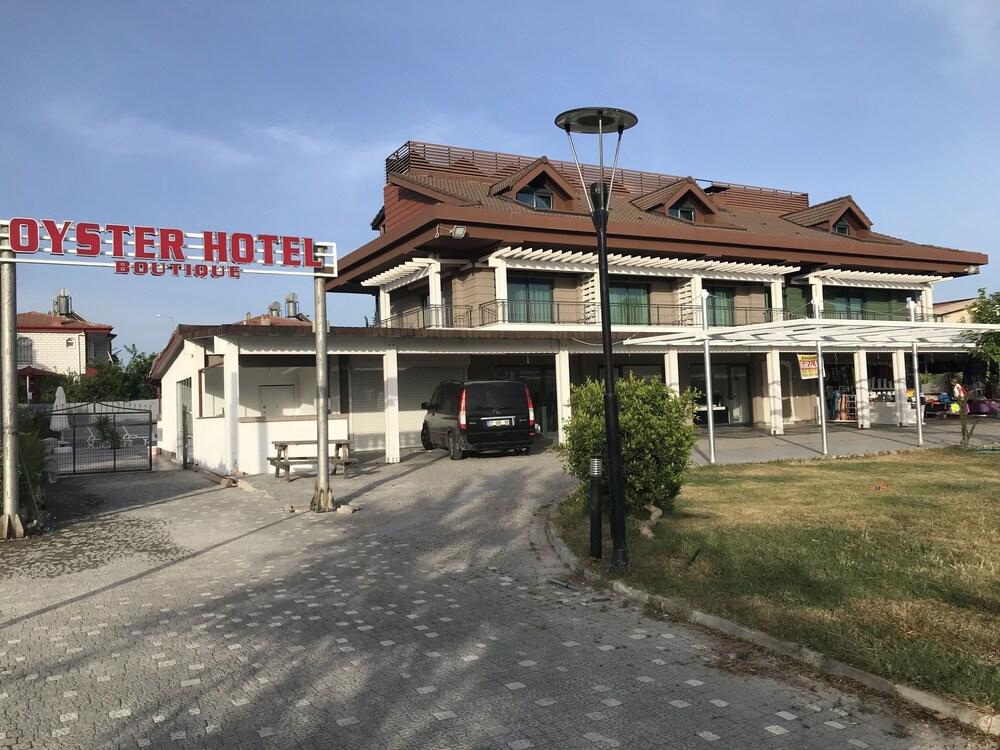 Oyster Hotel