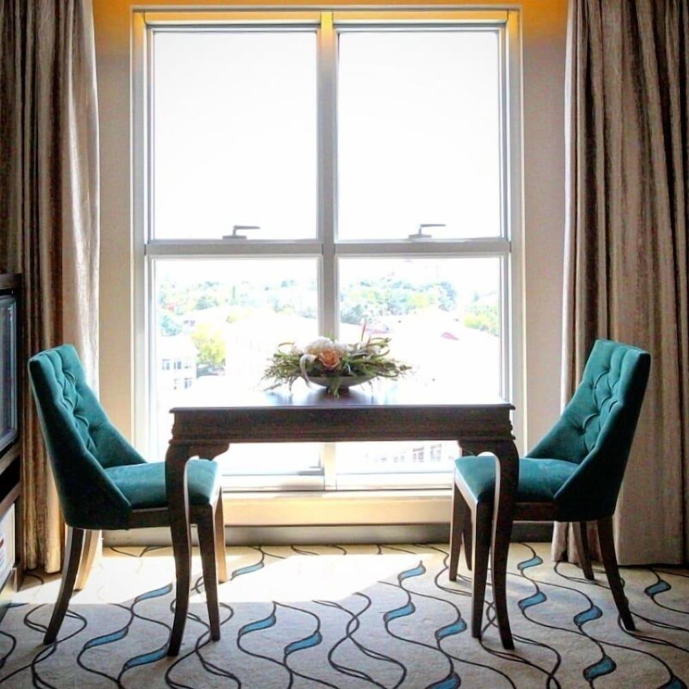 Lozengrad Hotel