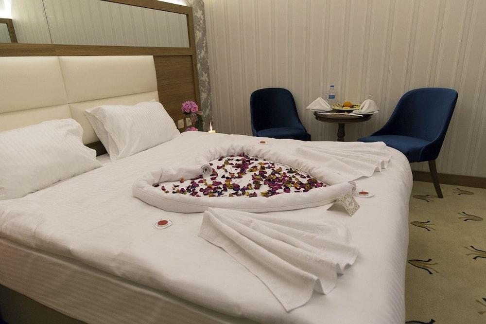 Carmine Hotel