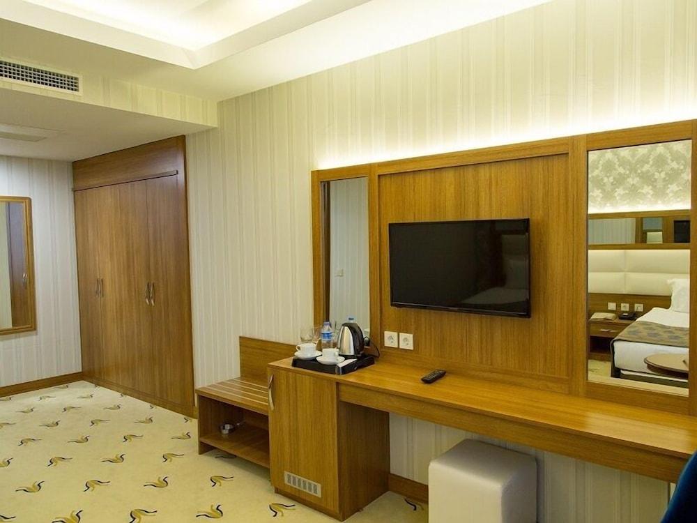 Carmine Hotel