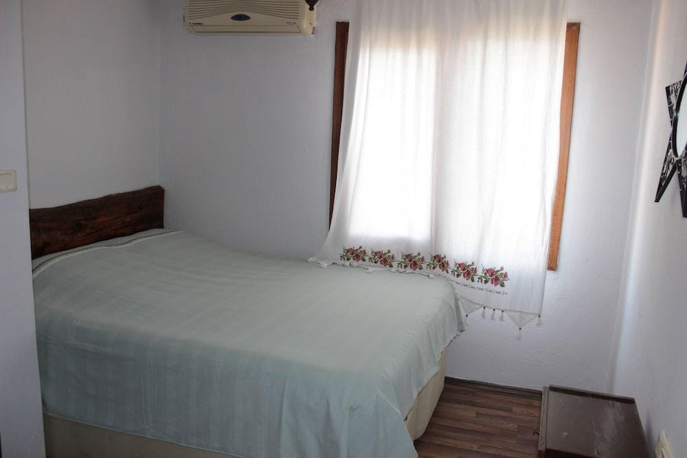 Tuncay Pension