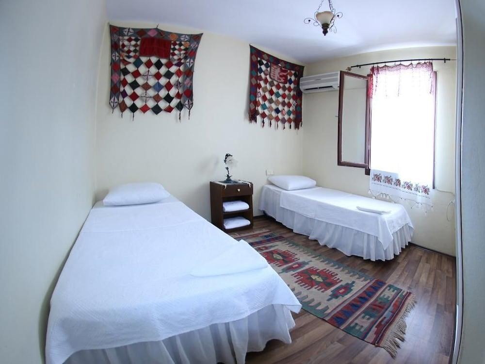 Tuncay Pension
