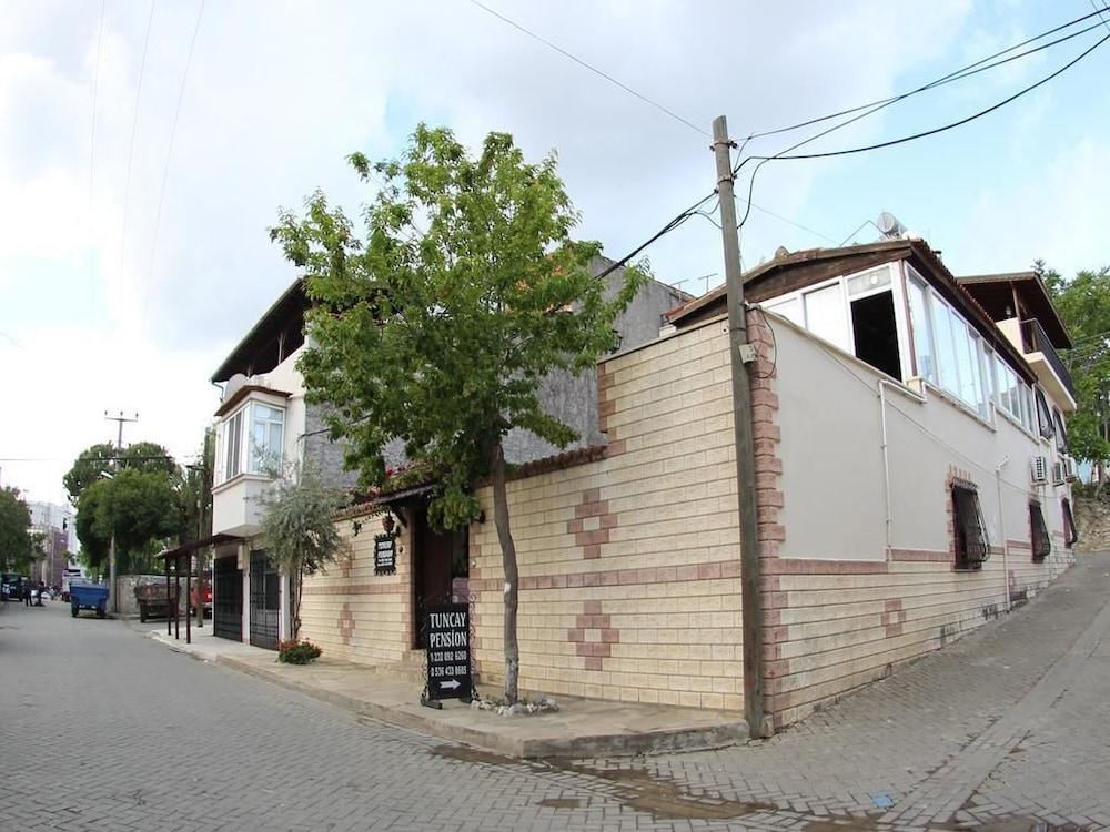 Tuncay Pension