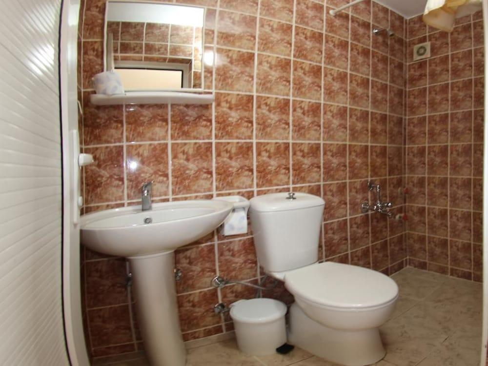 Tuncay Pension