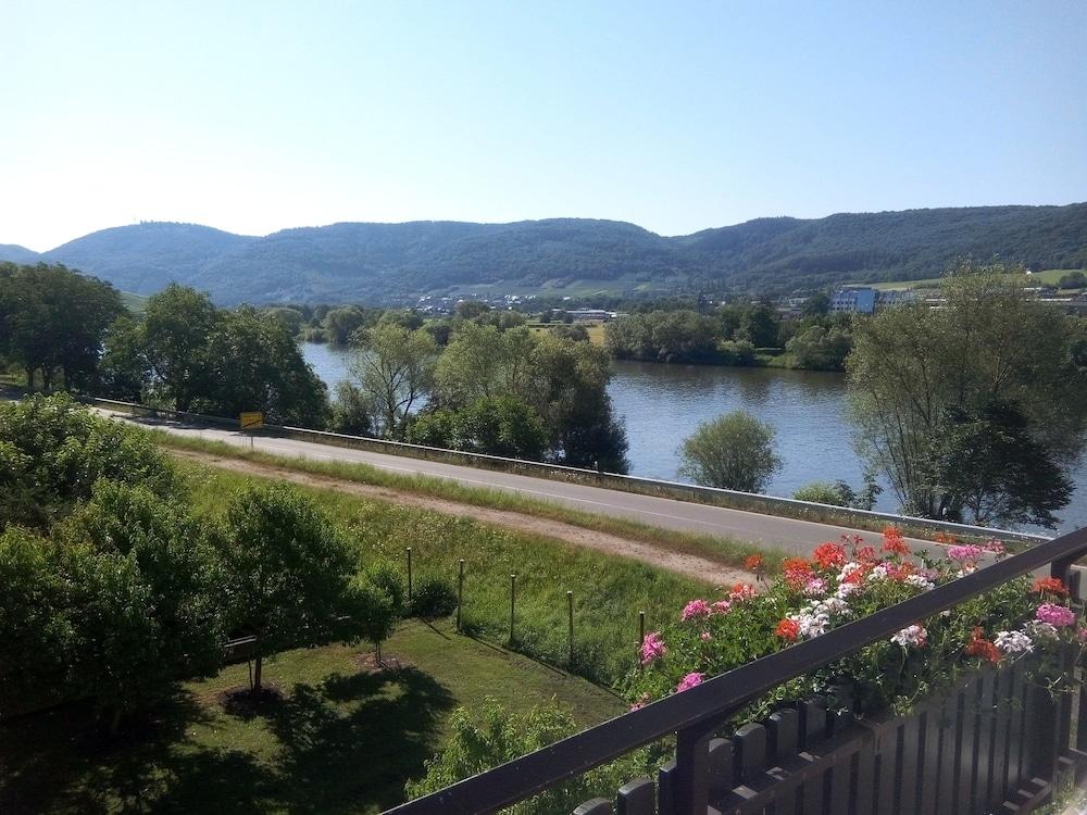 Ferienwohnungen Zum Niederberg