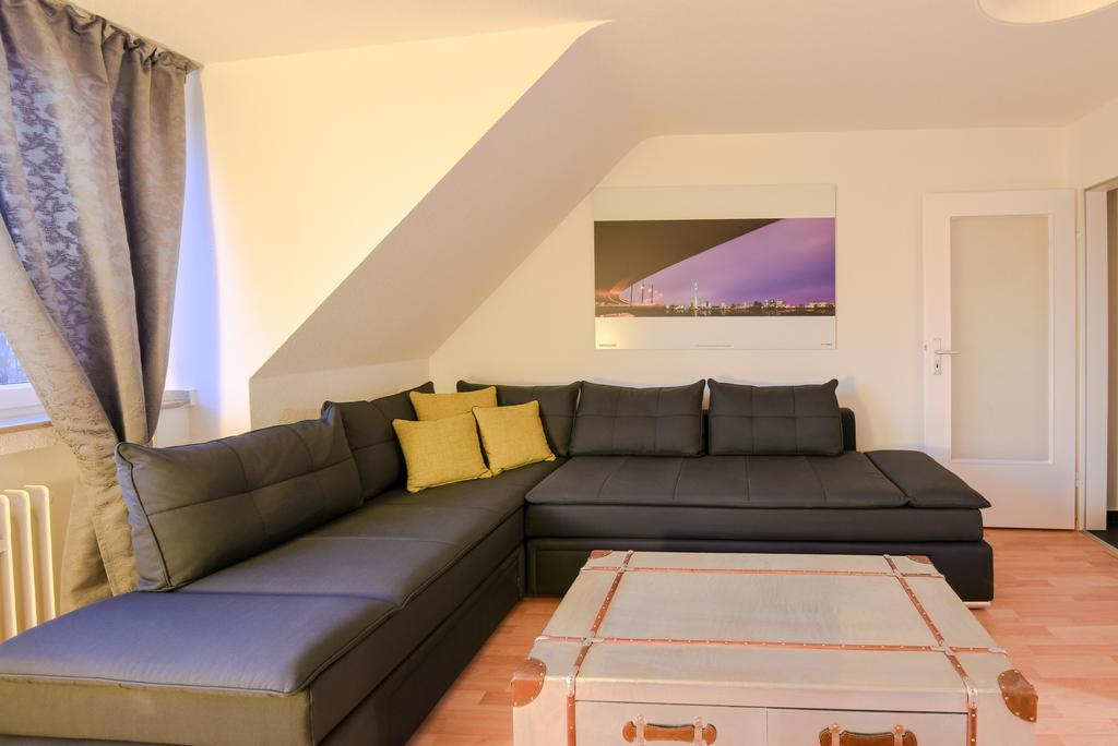 Deluxe Downtown Apartment