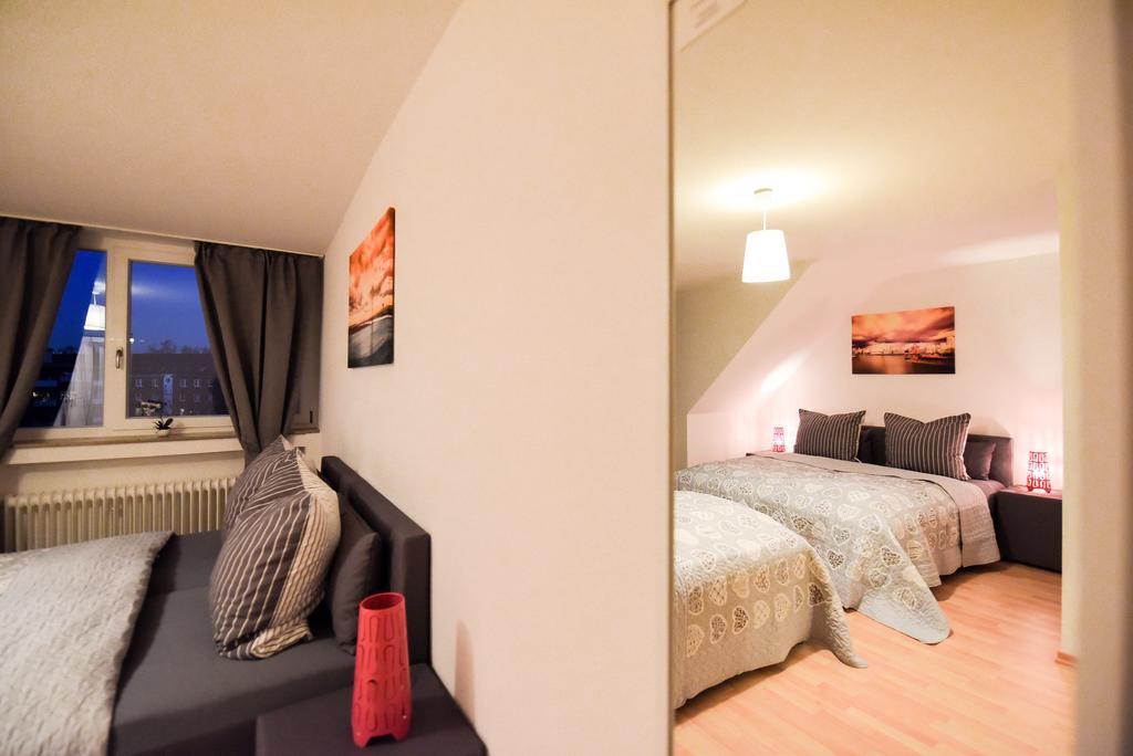 Deluxe Downtown Apartment