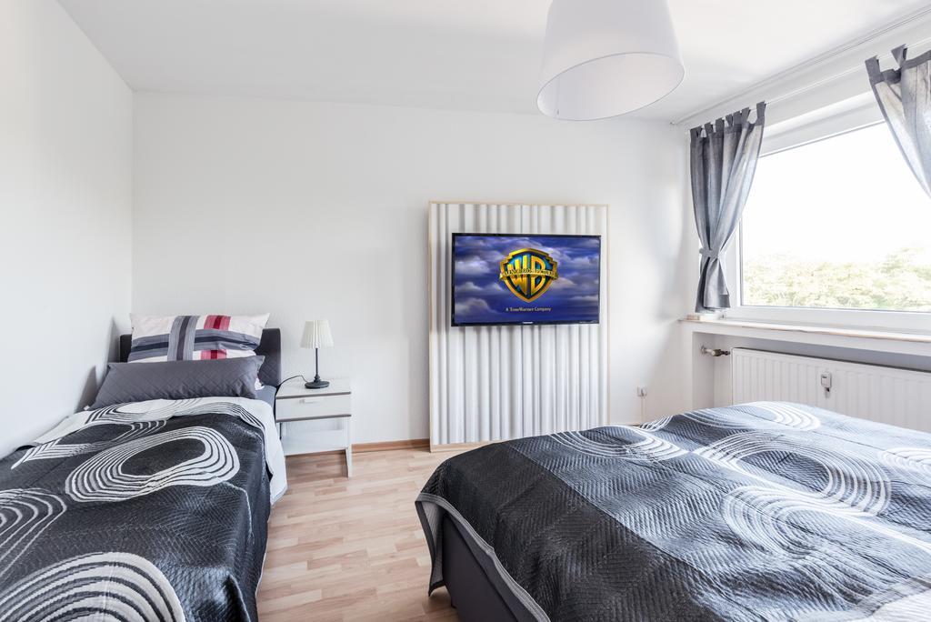 Deluxe Downtown Apartment