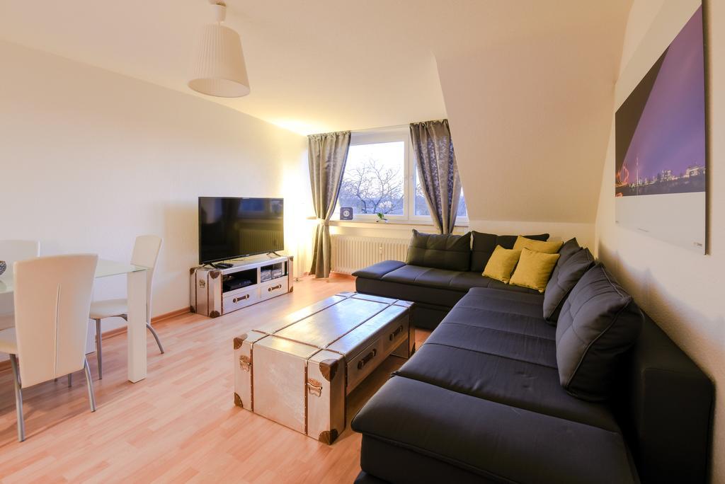 Deluxe Downtown Apartment