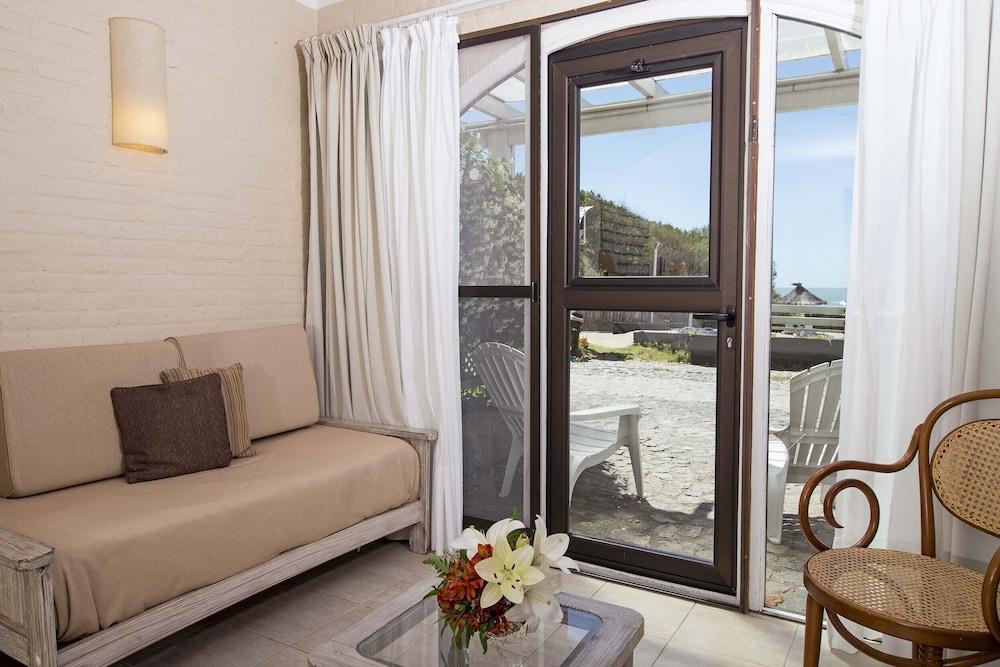 Carilo Soleil Apart Hotel