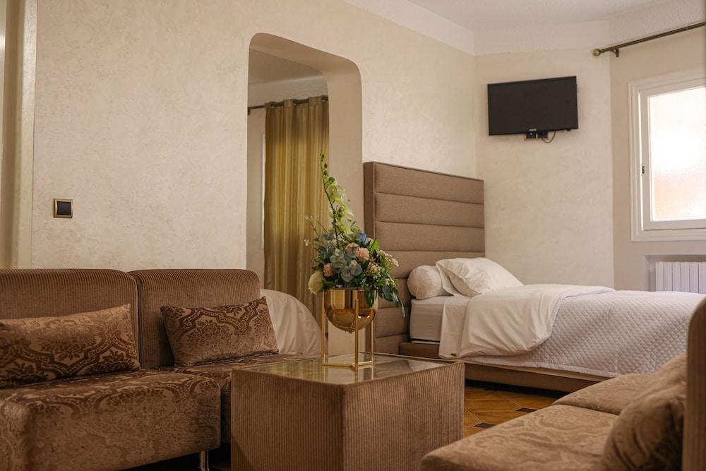 Hotel Des Lilas