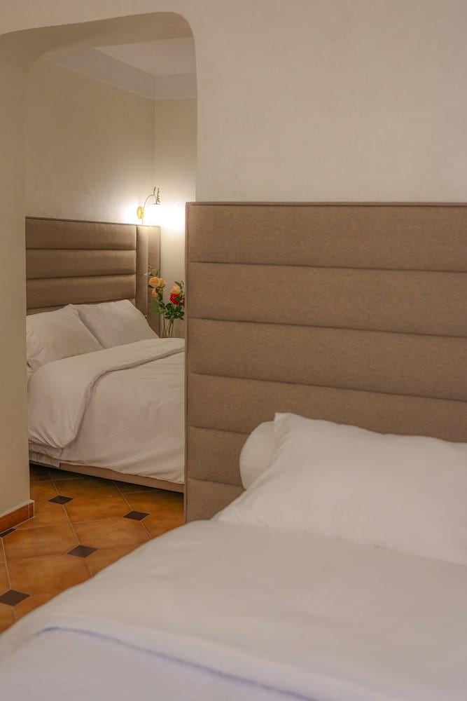 Hotel Des Lilas