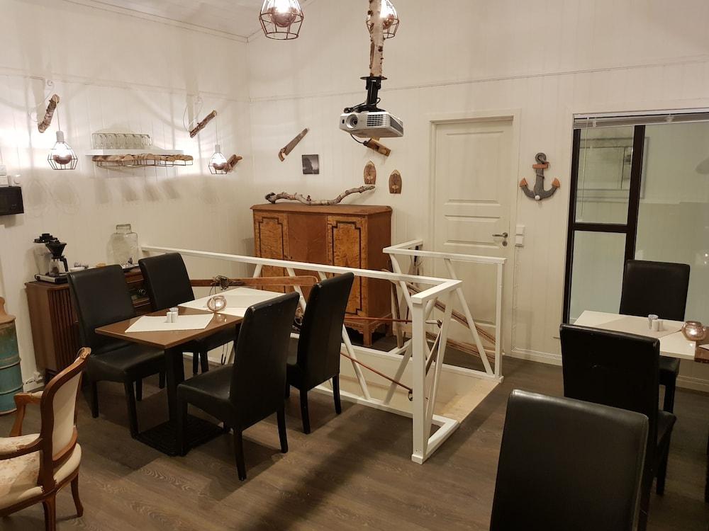 Batsfjord Hotell & Camping