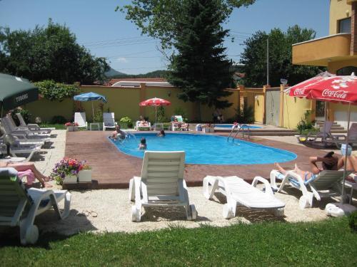 Family Hotel Iv