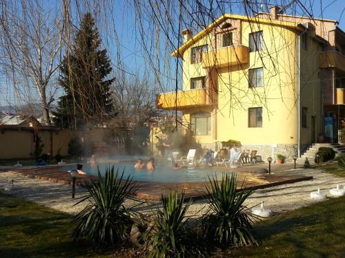Family Hotel Iv