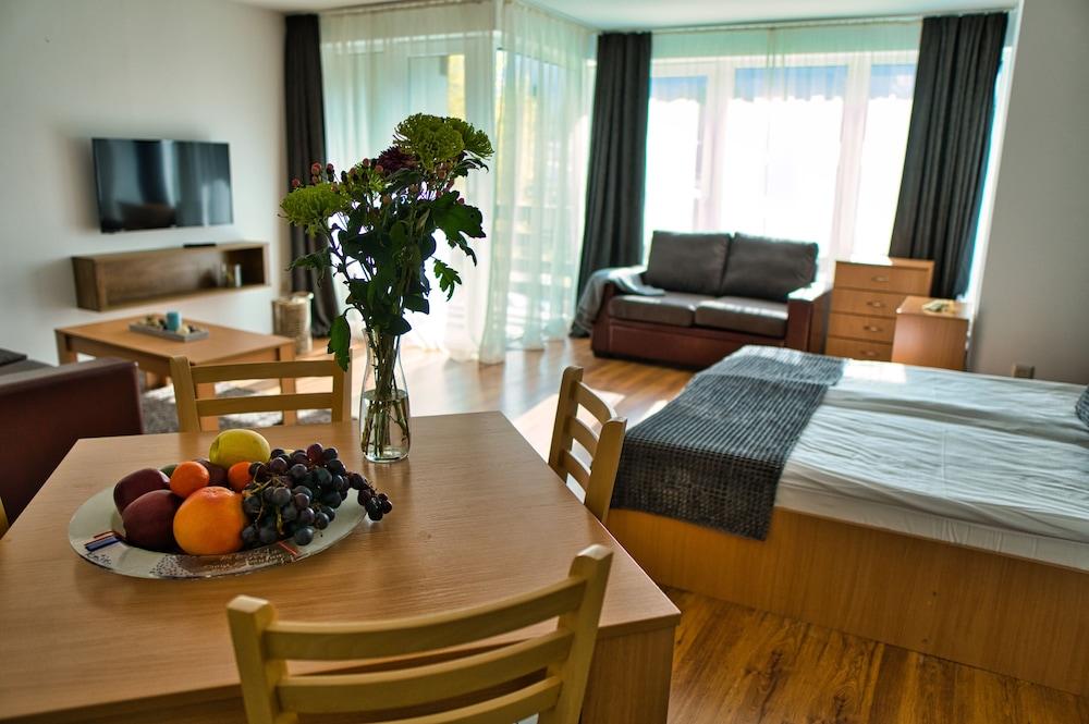Pirin Residence