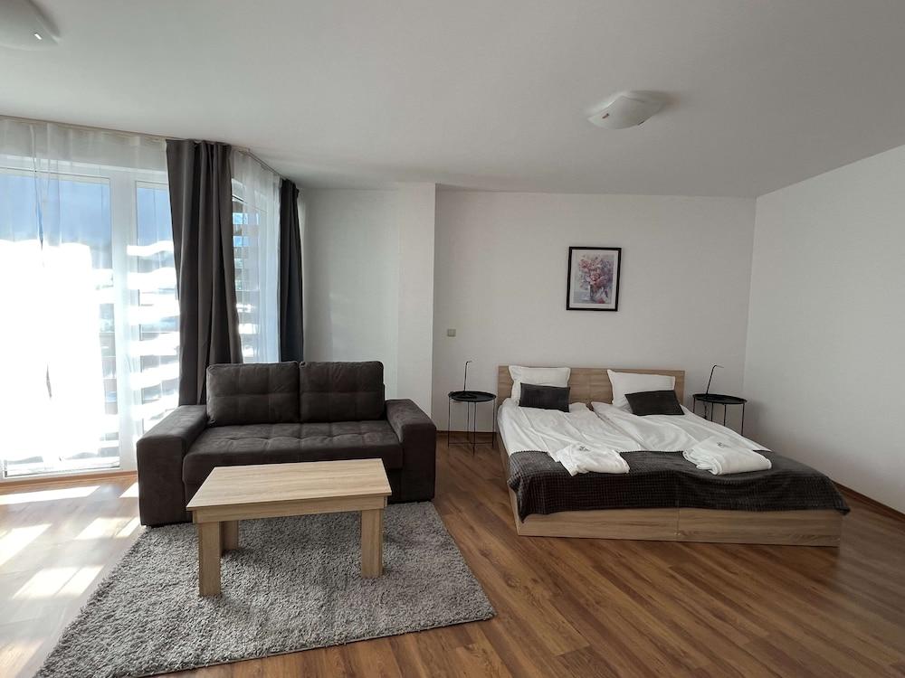 Pirin Residence