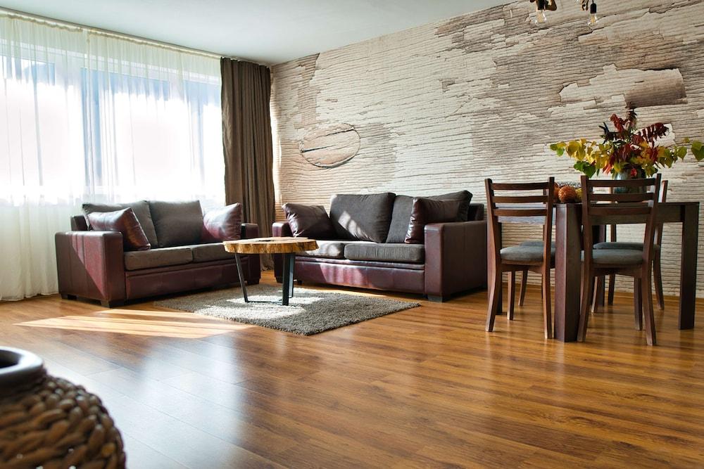 Pirin Residence