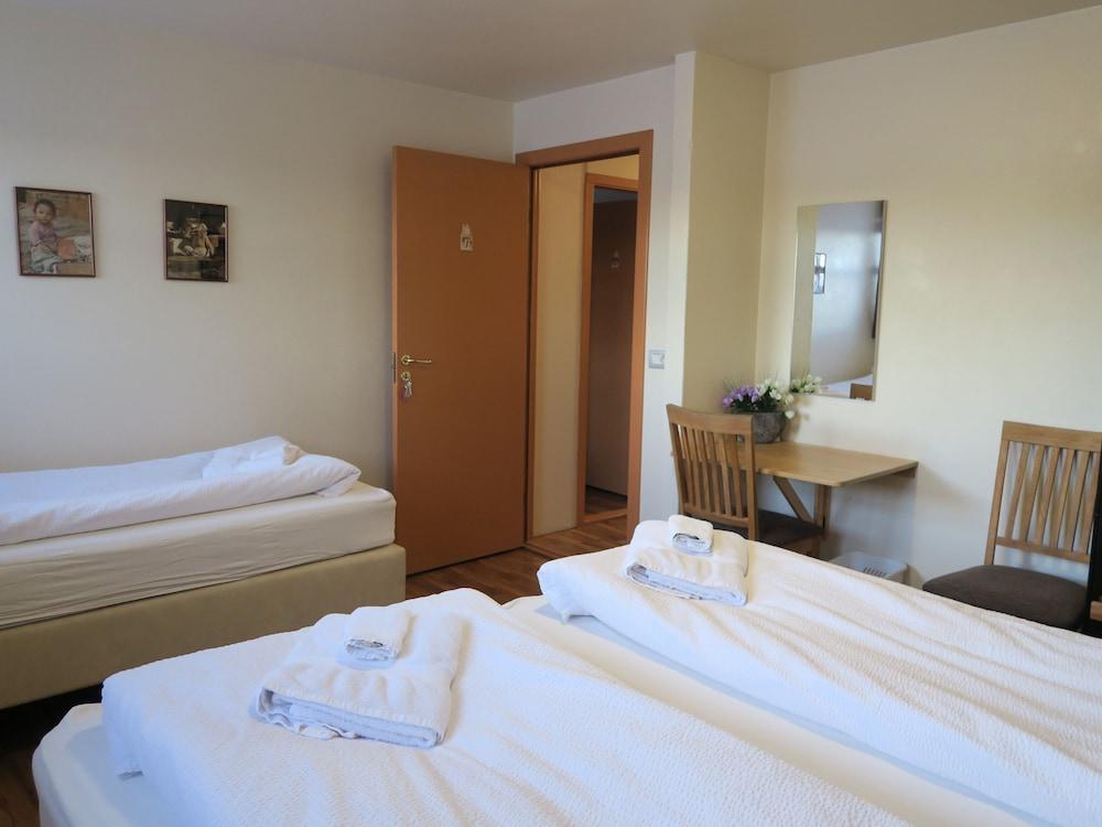 Dilksnes Guesthouse