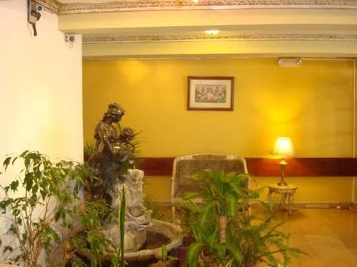 Colony Inn Hotel