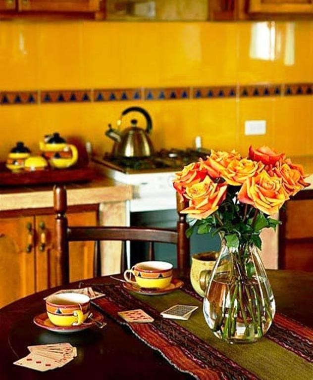 Las Palmeras Inn