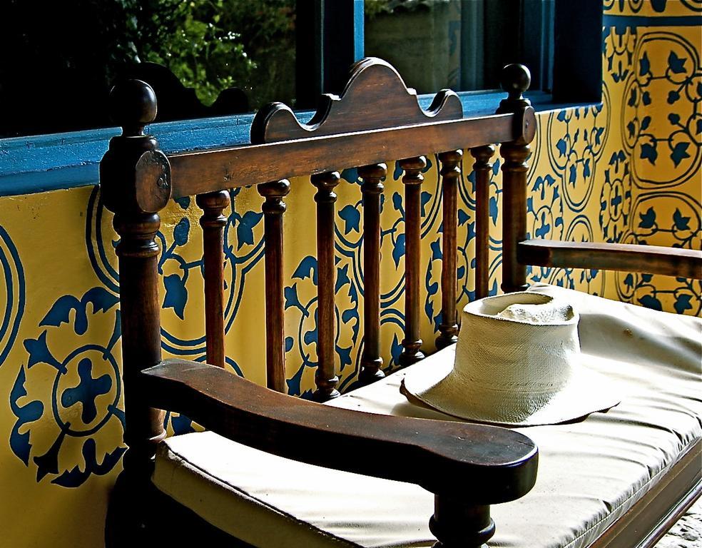 Las Palmeras Inn