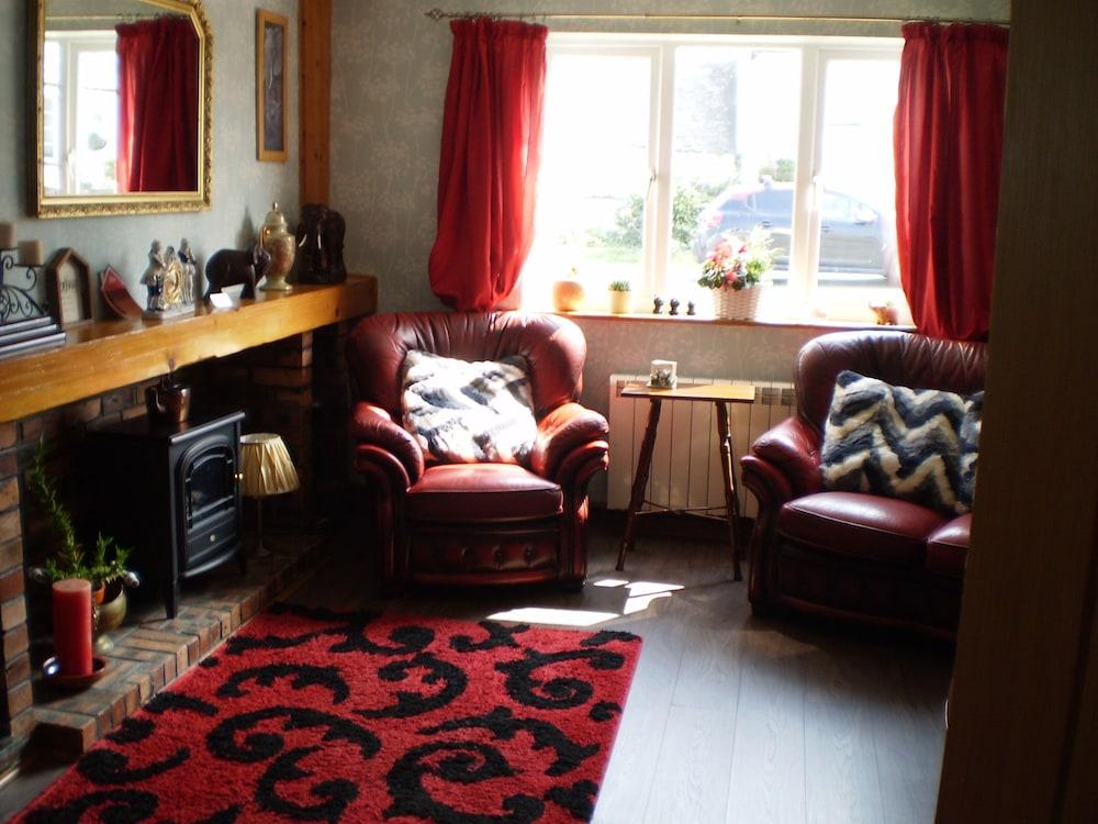 The Sportsmans Lodge