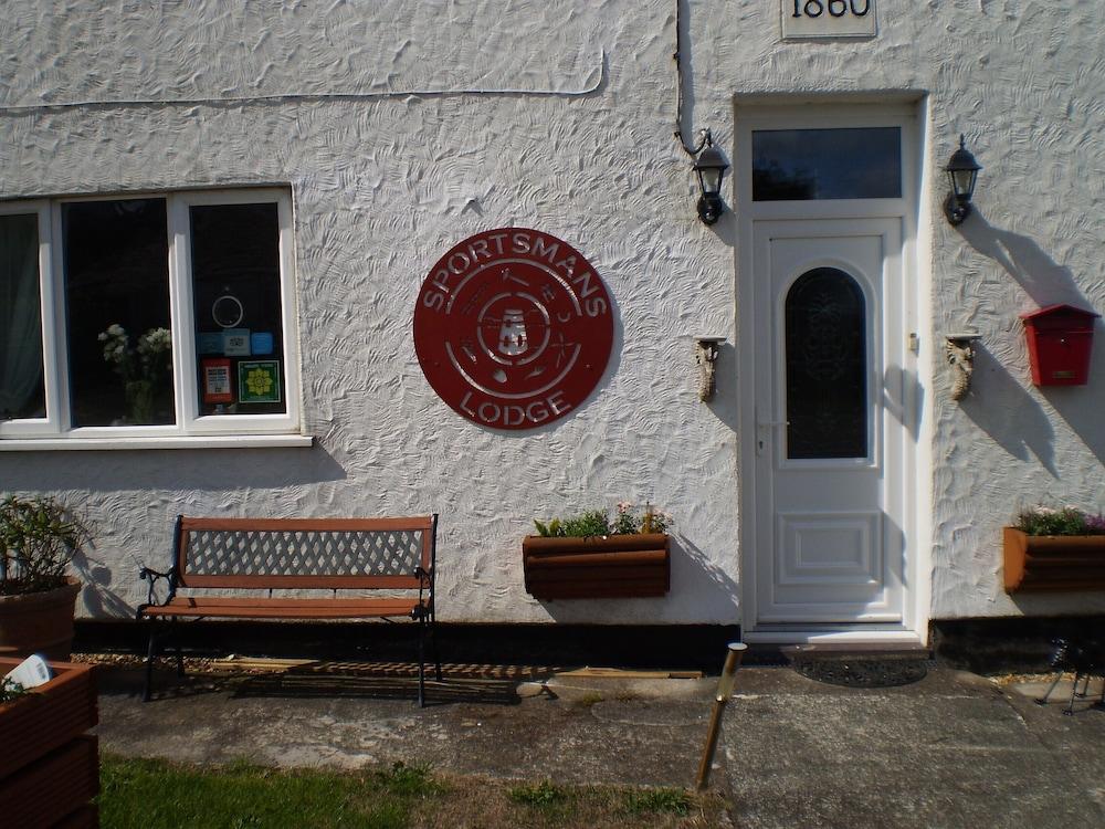 The Sportsmans Lodge