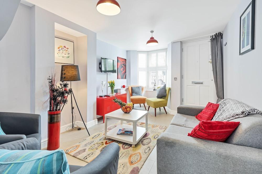 Brighton Getaways - Park View House