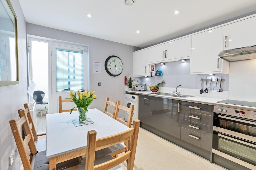 Brighton Getaways - Park View House