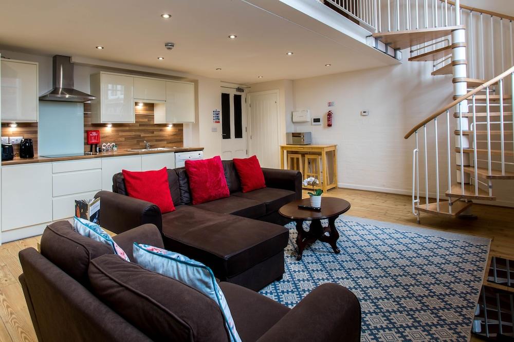 Charter House School Serviced Apartments