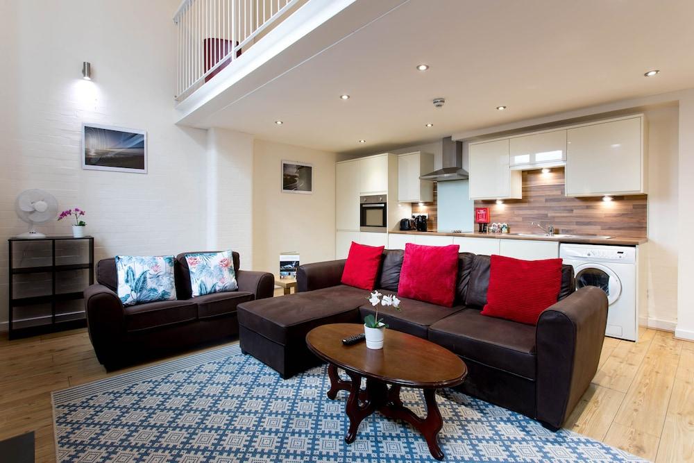 Charter House School Serviced Apartments