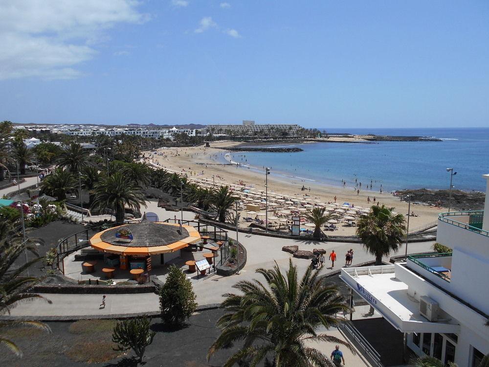 RealRent Costa Teguise Beach
