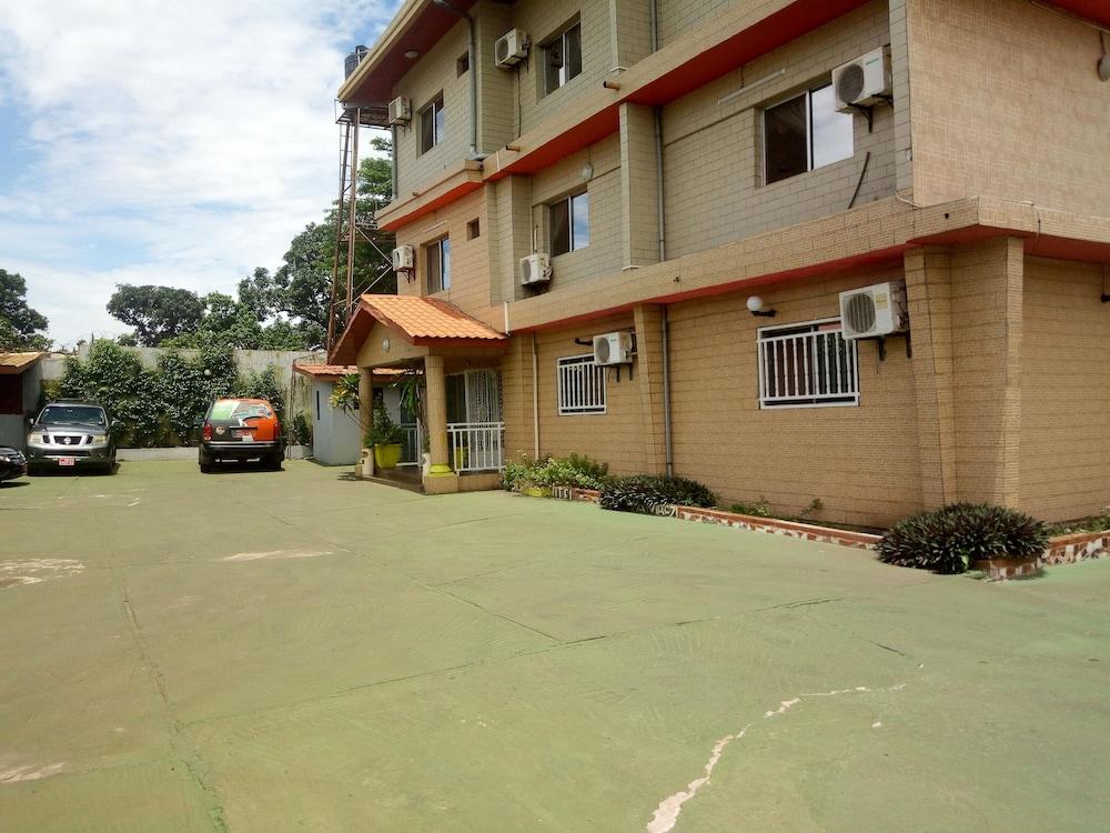 Zambezi Inn Hotel