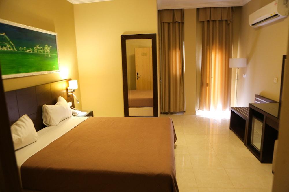 Mauri Center Hotel