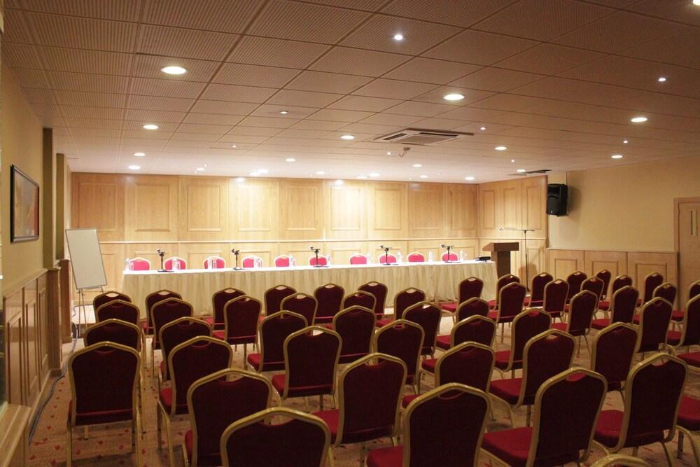 Mauri Center Hotel