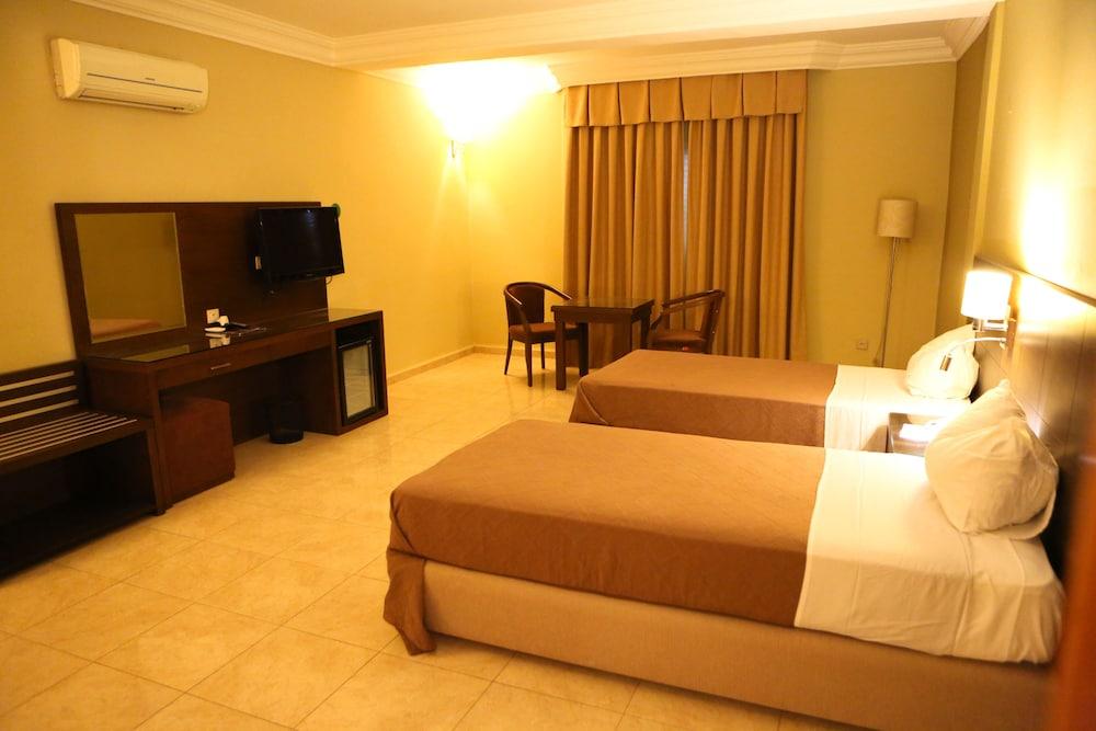 Mauri Center Hotel